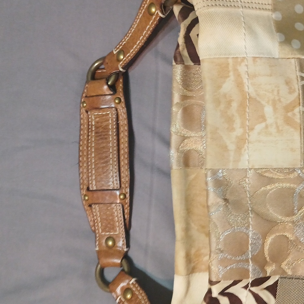 Coach - Picture 3 of 12